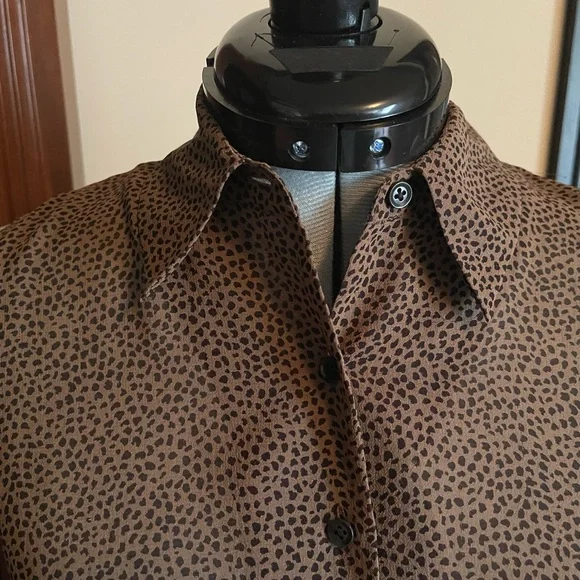 EUC Ann Taylor 100% Silk Dark Brown and Tan Sleeveless Button Down Blouse - Picture 3 of 7